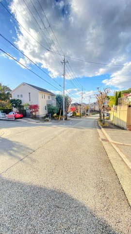 北六甲台5丁目の前面道路含む現地写真