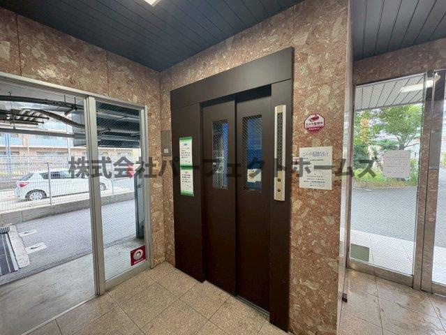 宮之阪ハイツ弐番館のロビー|清潔なロビーです