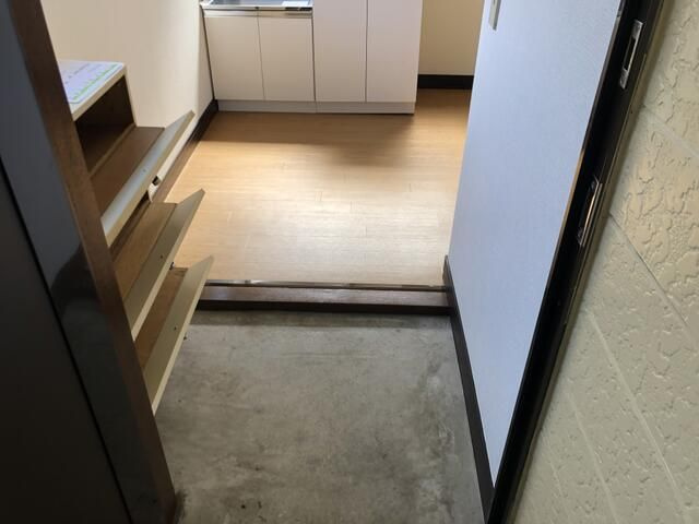 コーポ高山の玄関