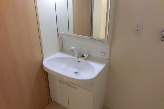 IKメゾンB棟の洗面所