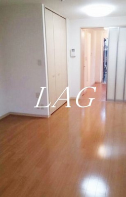 【居間・リビング】 | シャングリラ | 洋室のお部屋です。