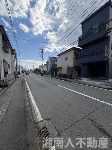 小田原市扇町5丁目　中古戸建の前面道路含む現地写真|前面道路含む現地写真です