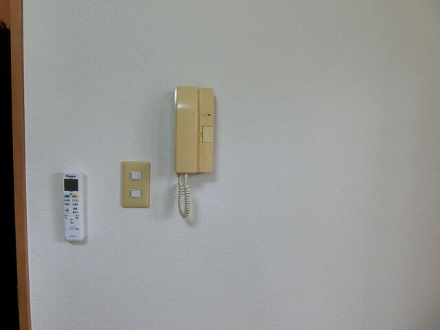 コムネット東府中のセキュリティ|写真は別室のものです。