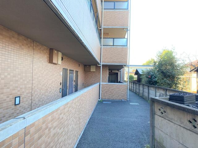 コムネット東府中のエントランス