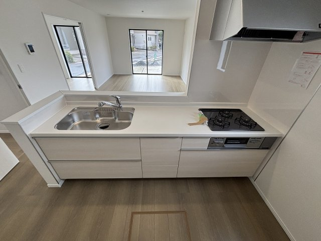 小牧市大字岩崎　新築戸建のキッチン|シンプルな色のキッチンです！