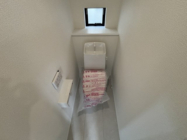 小牧市大字岩崎　新築戸建のトイレ|2Fトイレです