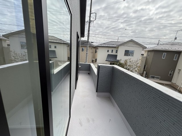 小牧市大字岩崎　新築戸建のバルコニー|開放的で明るい空間を演出してくれるバルコニーです