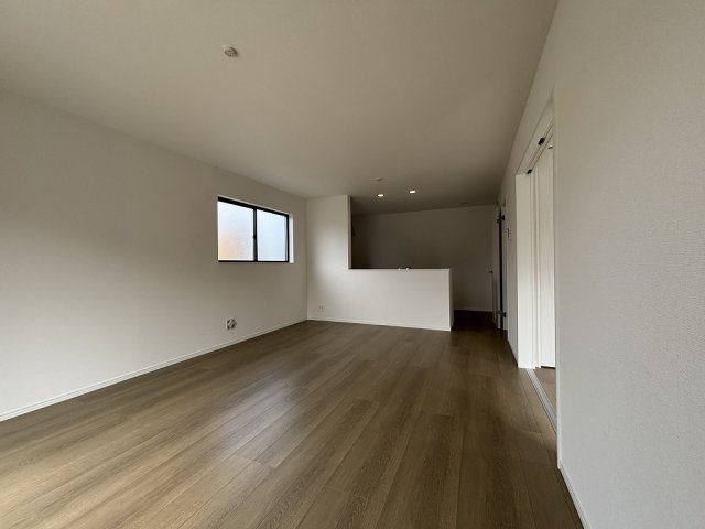 小牧市大字岩崎　新築戸建の前面道路含む現地写真|前面道路含む現地写真です