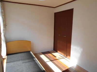 【寝室】 | ウララハイツ