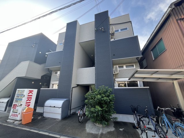 ラミアカーサ衣摺の外観