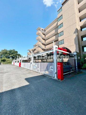 ライオンズガーデン武蔵関公園弐番館の駐車場