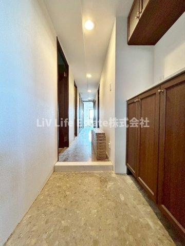 ライオンズガーデン武蔵関公園弐番館の玄関