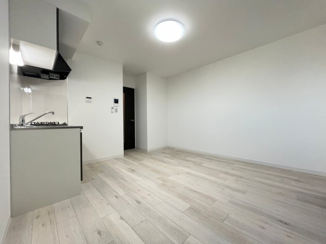 ジーメゾン平磯の居間・リビング