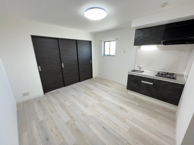 ジーメゾン平磯の居間・リビング