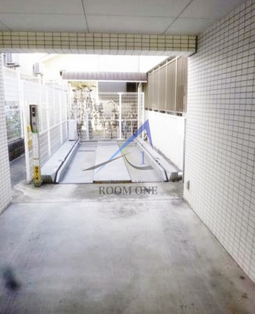 ドルチェ目黒・WESTの駐車場|駐車場です。