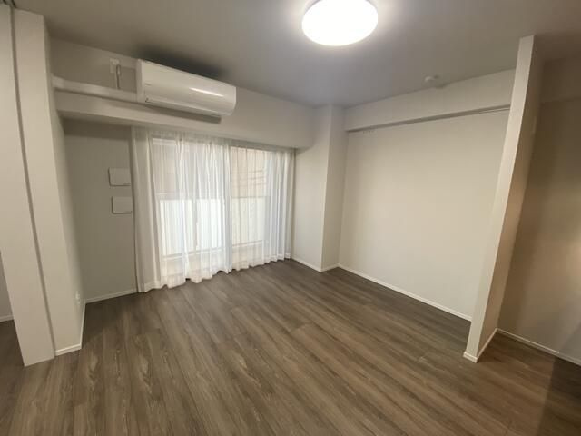 クレストコート上野の居間・リビング