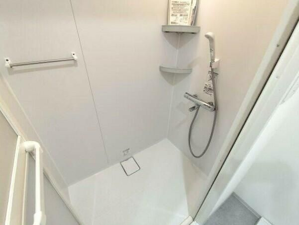 ハイネス成輪の浴室