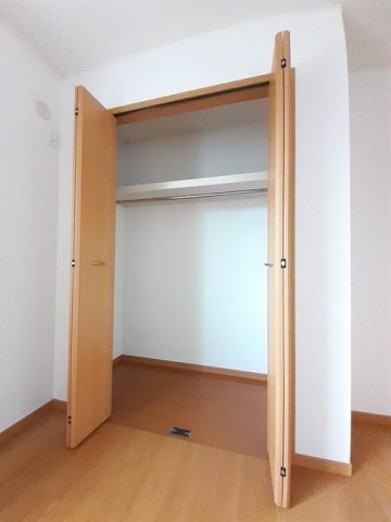 エレガントカーサＢ棟の収納