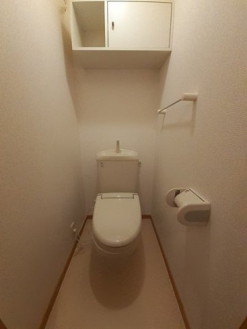 エレガントカーサＢ棟のトイレ