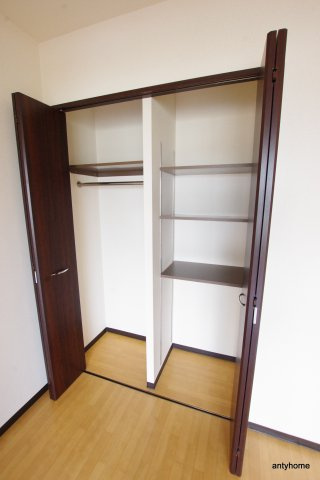 アーバンフラッツ西中島　仲介手数料無料の収納