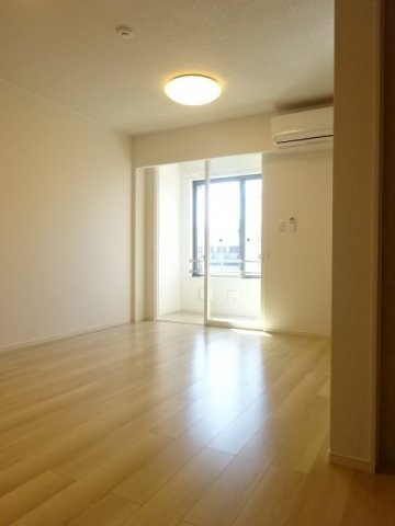 アバンツァートの居間・リビング