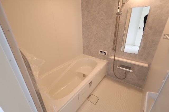 《仲介手数料無料》浦和区大東１丁目31-8新築一戸建てメルディアの浴室|撮影日 2025年12月2日 11:30 曇り