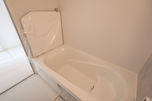 《仲介手数料無料》浦和区大東１丁目31-8新築一戸建てメルディアの浴室|撮影日 2025年12月2日 11:30 曇り