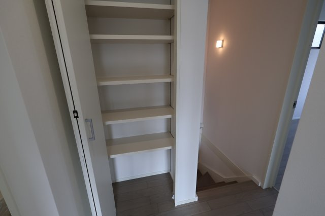 《仲介手数料無料》浦和区大東１丁目31-8新築一戸建てメルディアの収納|撮影日 2025年12月2日 11:30 曇り