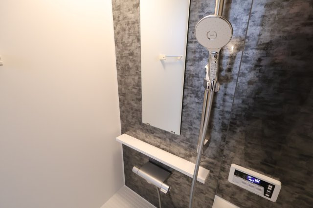 《仲介手数料無料》浦和区大東１丁目31-8新築一戸建てメルディアの浴室|撮影日 2025年12月2日 11:40 晴れ