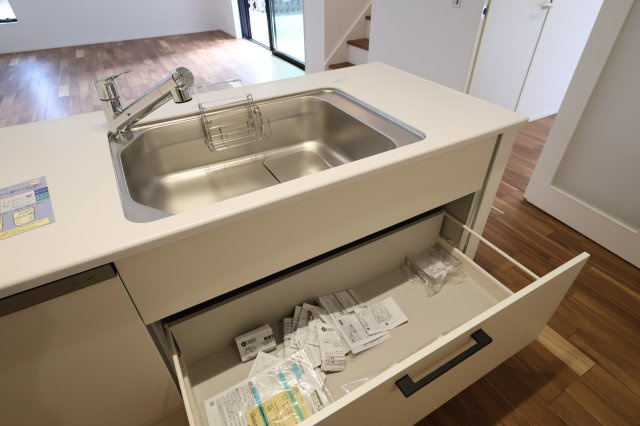 《仲介手数料無料》浦和区大東１丁目31-8新築一戸建てメルディアのキッチン|撮影日 2025年12月2日 11:40 晴れ