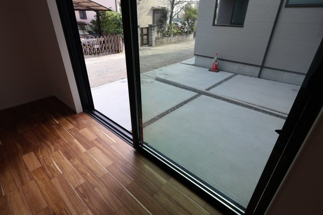 《仲介手数料無料》浦和区大東１丁目31-8新築一戸建てメルディアの駐車場|撮影日 2025年12月2日 11:40 晴れ