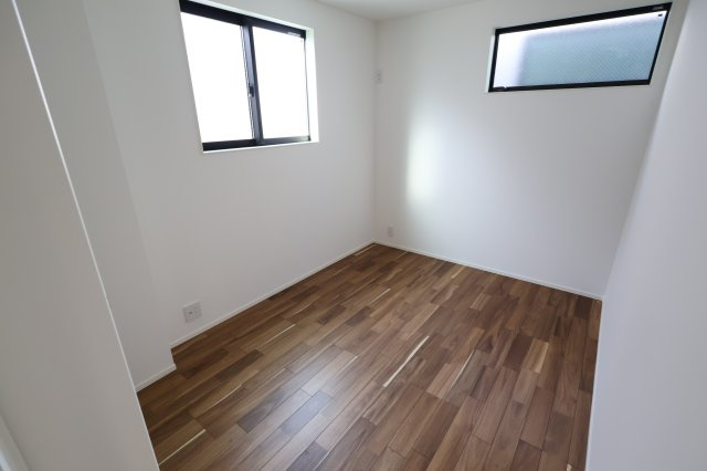 《仲介手数料無料》浦和区大東１丁目31-8新築一戸建てメルディアの洋室|撮影日 2025年12月2日 11:40 晴れ