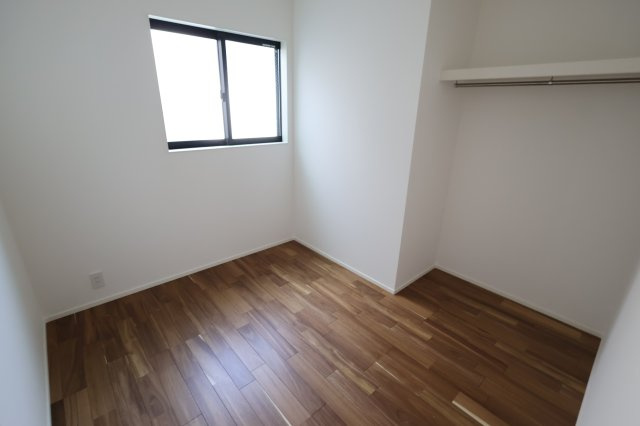 《仲介手数料無料》浦和区大東１丁目31-8新築一戸建てメルディアの洋室|撮影日 2025年12月2日 11:40 晴れ