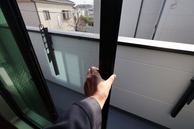 《仲介手数料無料》浦和区大東１丁目31-8新築一戸建てメルディアのバルコニー|撮影日 2025年12月2日 11:40 晴れ