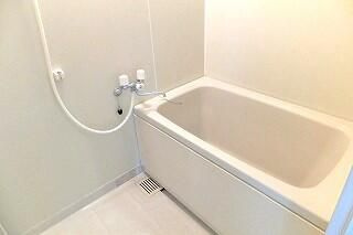 ロイヤルガーデン国分寺の浴室