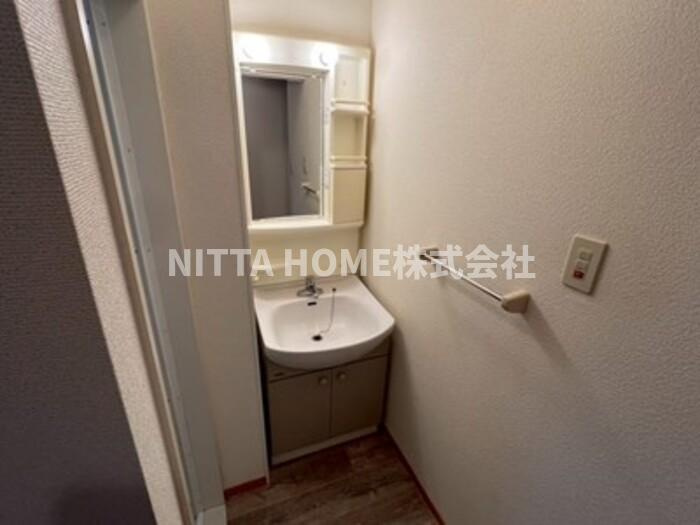 ピュアライフＡ棟の洗面所|便利な独立洗面化粧台があります◎