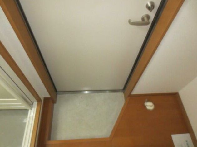 シエスタアイリスの玄関|明るい玄関です