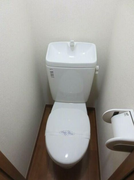 シエスタアイリスのトイレ|ゆったりとした空間のトイレです