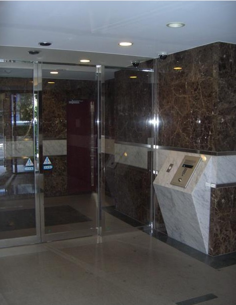 パークウェル浅草弐番館のエントランス