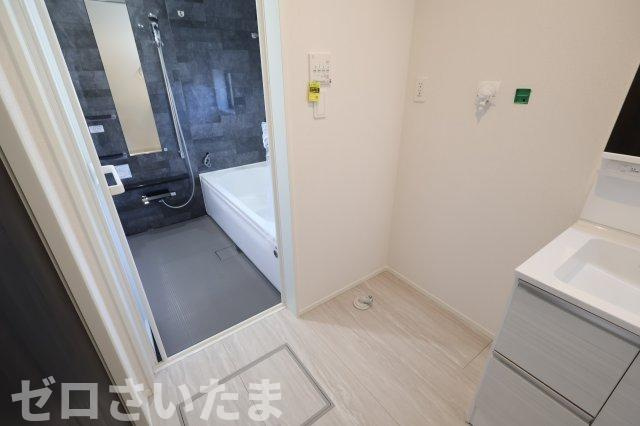 《仲介手数料無料》上尾市小泉６丁目18-2(全1戸)新築一戸建てグラファーレのランドリースペース