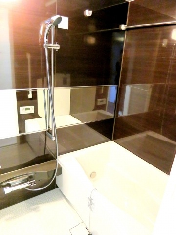 ハーモニーレジデンス浅草の浴室