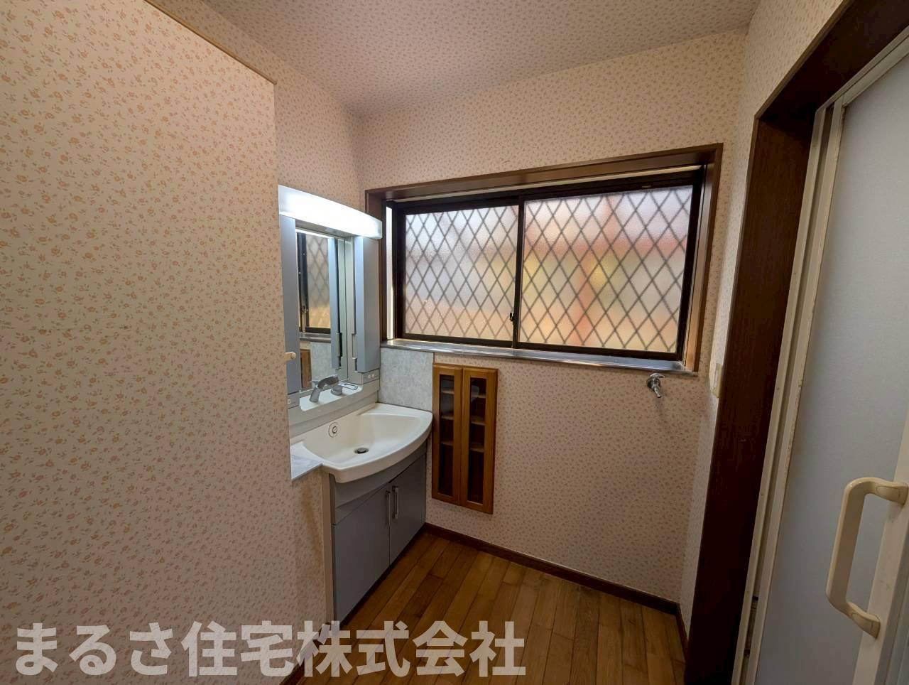 江南2丁目　中古戸建の洗面所