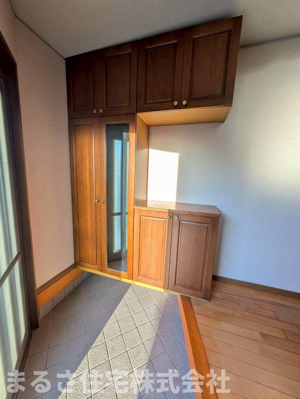 江南2丁目　中古戸建の玄関