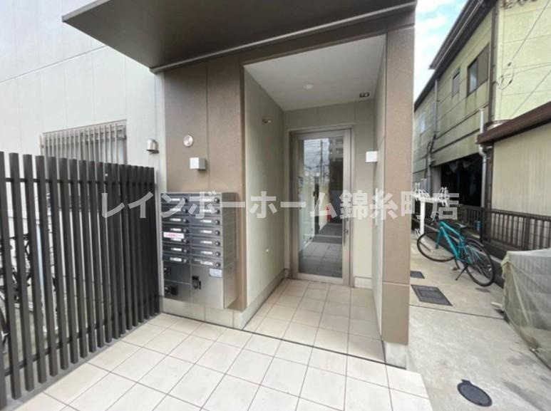 星野マンションのエントランス