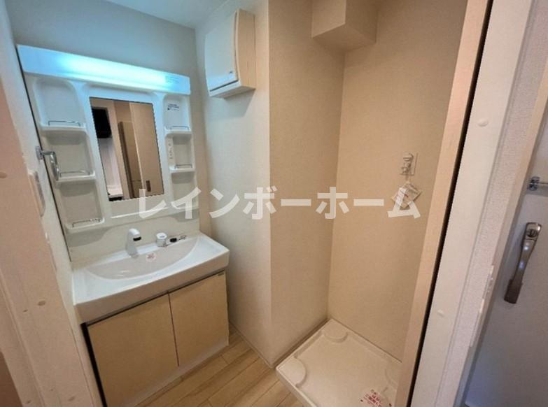 星野マンションの独立洗面台