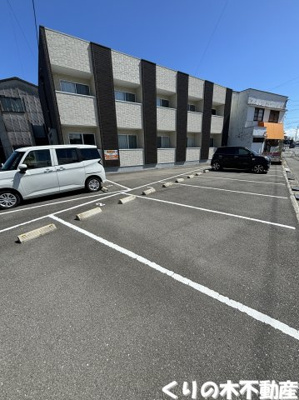 【駐車場】 | R-Finesse | 駐車スペースもあります