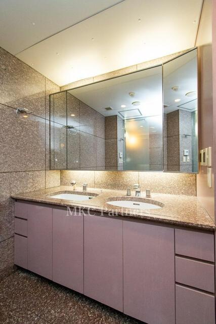 港区西麻布４丁目の賃貸マンションのロビー| 