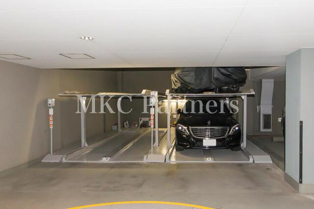 港区西麻布４丁目の賃貸マンションの駐車場| 