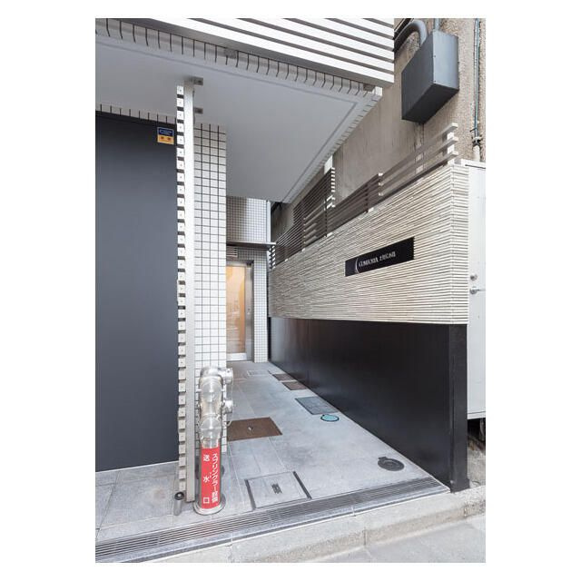 コンフォリア上野広小路のエントランス