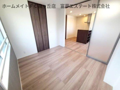 【洋室】 | サニーグリーン | リビングと洋室の間仕切りを閉めたとき
※イメージ　同物件別号室の写真